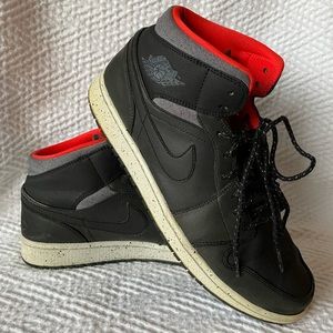 NIKE JORDAN 1 MID HOLIDAY 2015 MENS 13